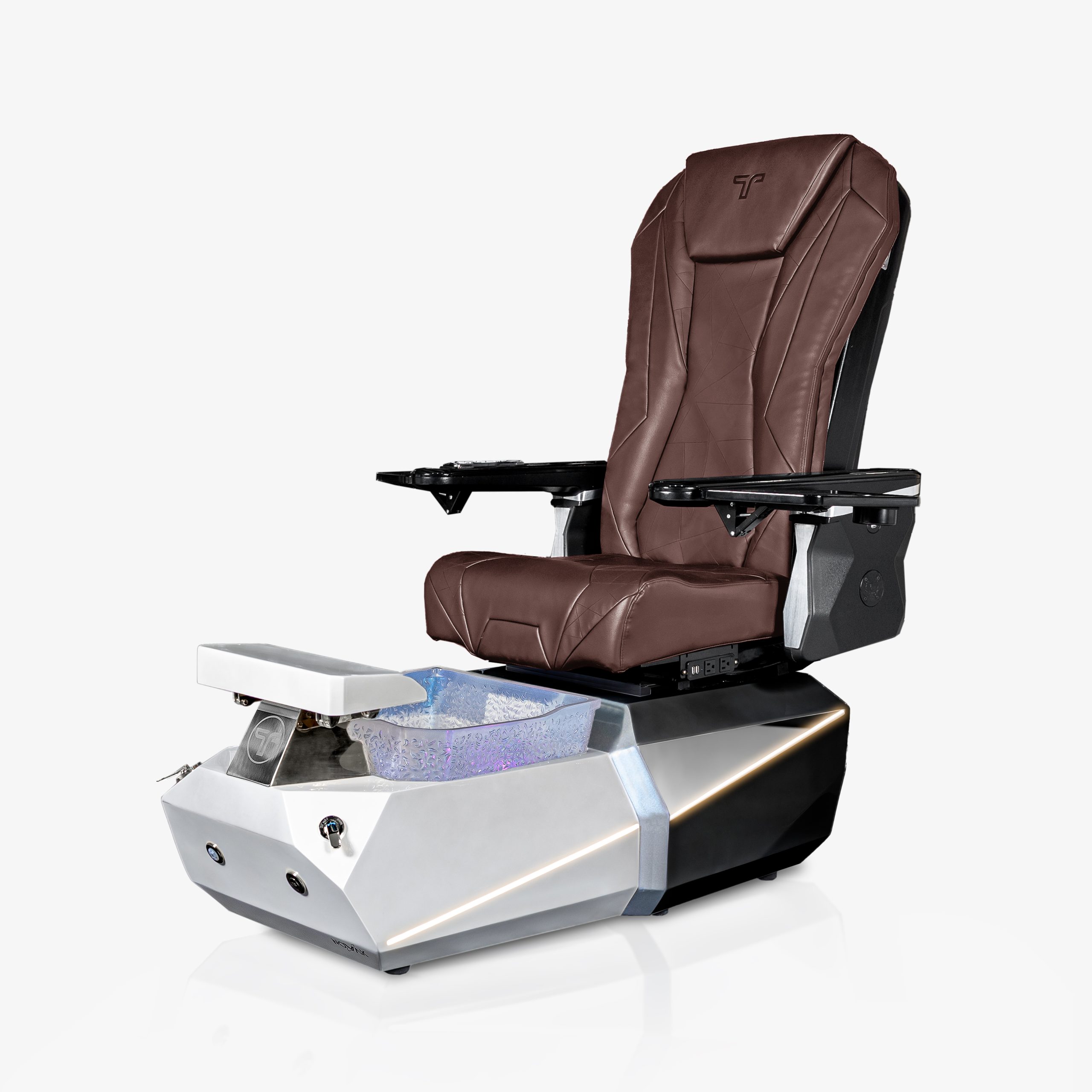 Novak-BW-Triump-Black-Chocolate-scaled