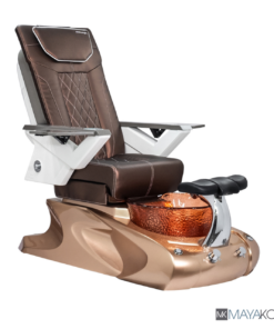 Viggo II Spa làm móng chân với Ghế FX II của Mayakoba